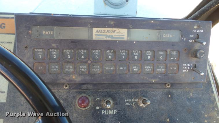 image for item EB9331 Melroe SpraCoupe 22 self-propelled sprayer