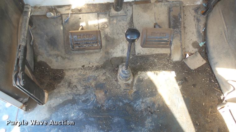 image for item EB9331 Melroe SpraCoupe 22 self-propelled sprayer