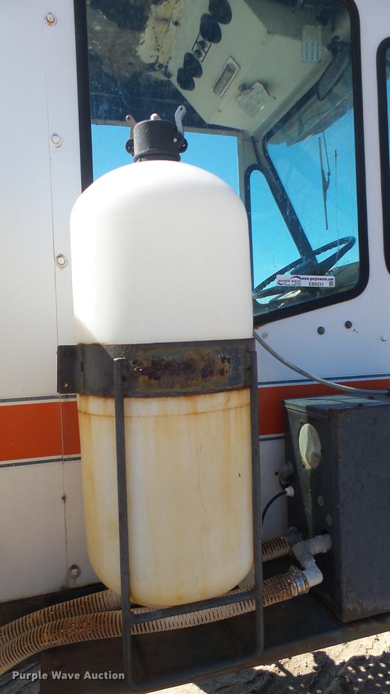 image for item EB9331 Melroe SpraCoupe 22 self-propelled sprayer