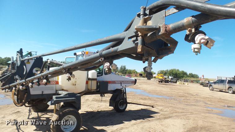image for item EB9331 Melroe SpraCoupe 22 self-propelled sprayer