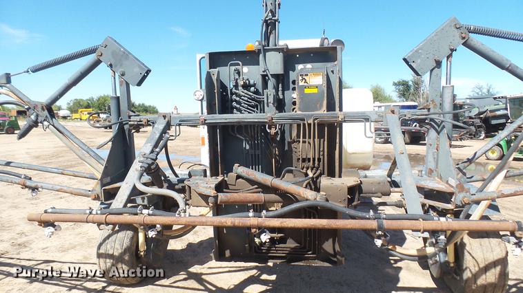 image for item EB9331 Melroe SpraCoupe 22 self-propelled sprayer