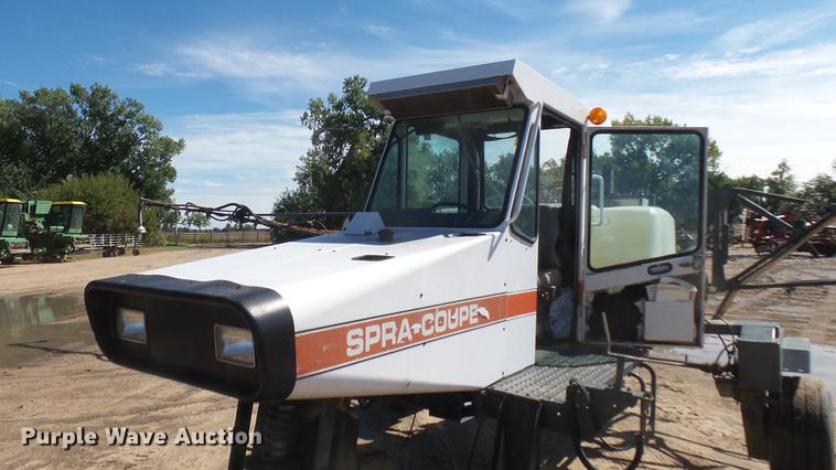 image for item EB9331 Melroe SpraCoupe 22 self-propelled sprayer