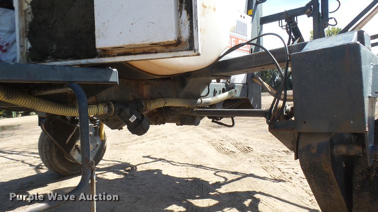 image for item EB9331 Melroe SpraCoupe 22 self-propelled sprayer