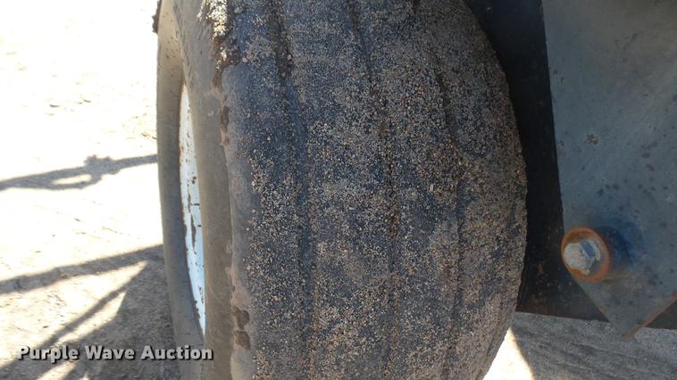 image for item EB9331 Melroe SpraCoupe 22 self-propelled sprayer