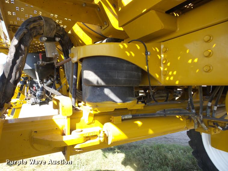 image for item K6403 2009 Ag-Chem RoGator 1084SSC self-propelled sprayer