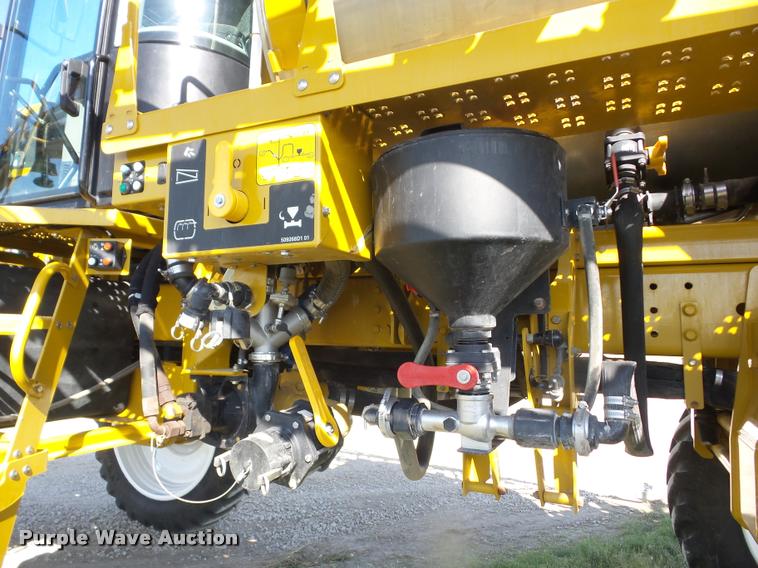 image for item K6403 2009 Ag-Chem RoGator 1084SSC self-propelled sprayer