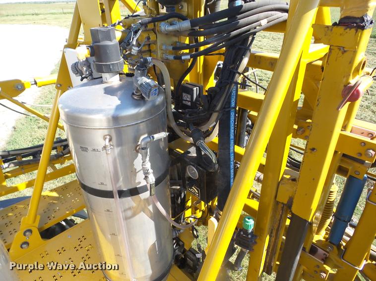 image for item K6403 2009 Ag-Chem RoGator 1084SSC self-propelled sprayer