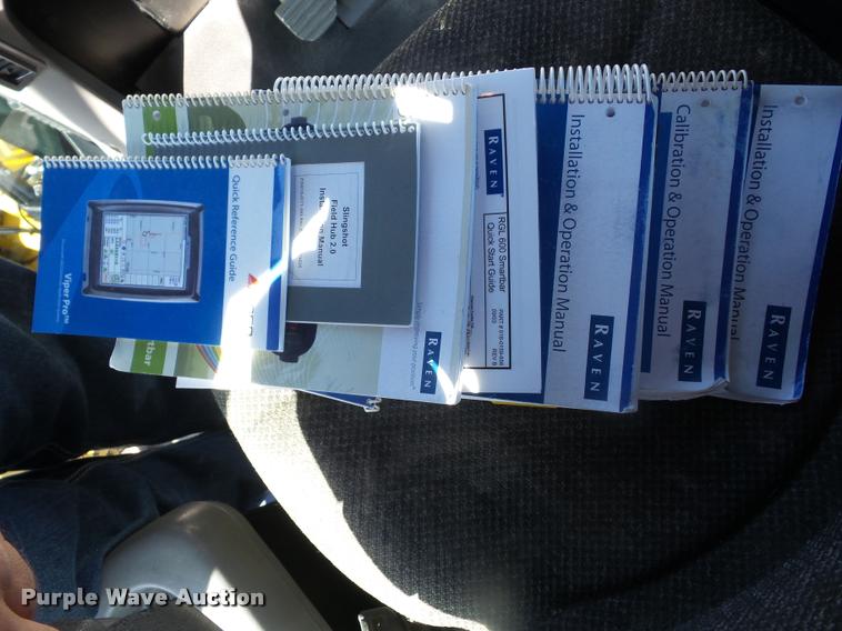 image for item K6403 2009 Ag-Chem RoGator 1084SSC self-propelled sprayer