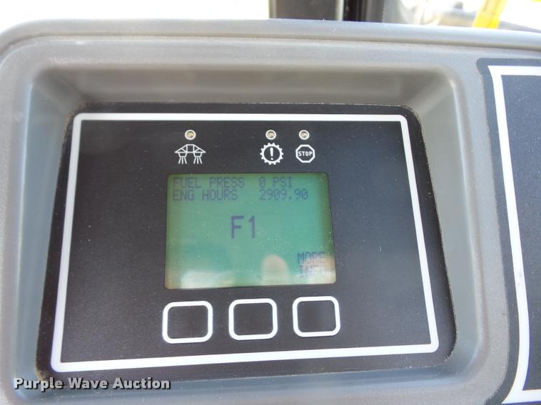 image for item K6403 2009 Ag-Chem RoGator 1084SSC self-propelled sprayer