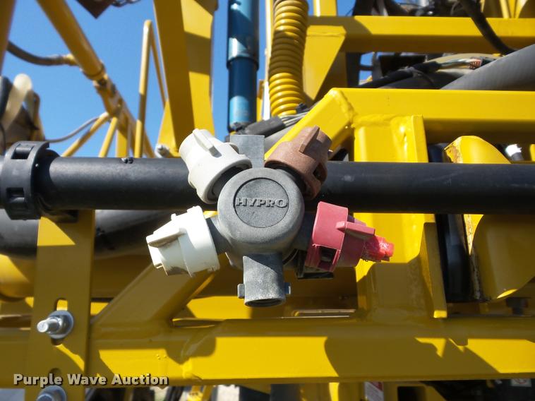 image for item K6403 2009 Ag-Chem RoGator 1084SSC self-propelled sprayer