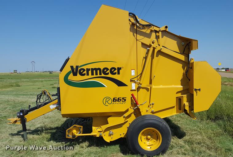image for item L1499 Vermeer 665 Rancher round baler