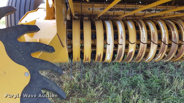 image for item L1499 Vermeer 665 Rancher round baler