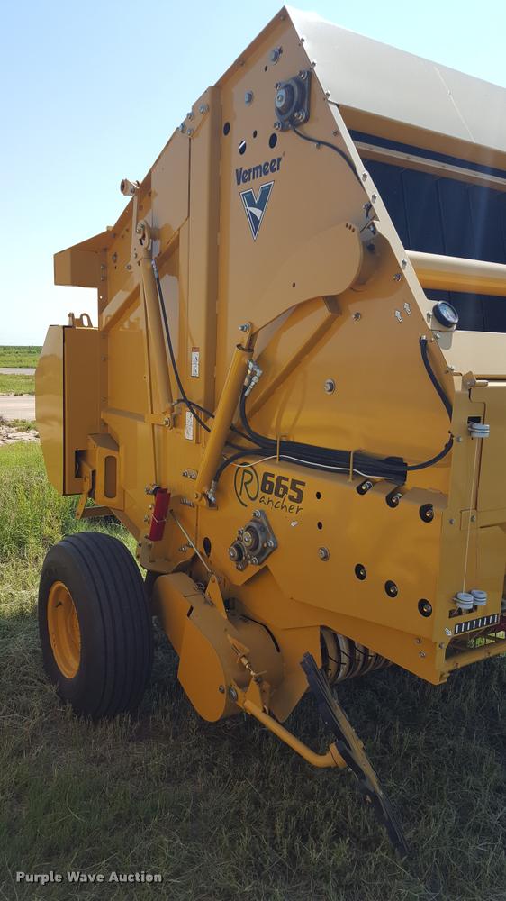 image for item L1499 Vermeer 665 Rancher round baler