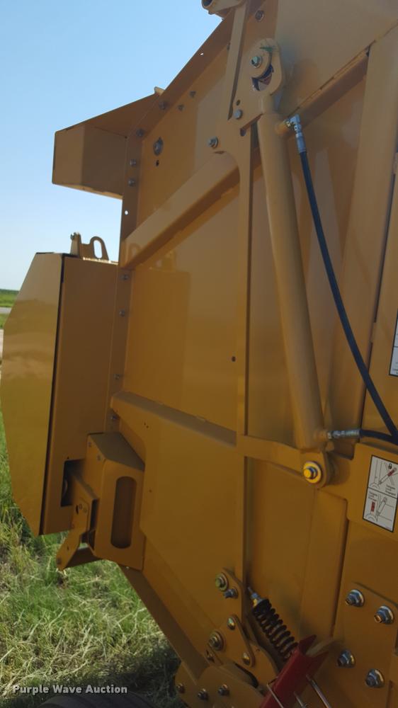 image for item L1499 Vermeer 665 Rancher round baler