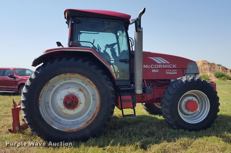 image for item L1500 McCormick XTX200 MFWD tractor