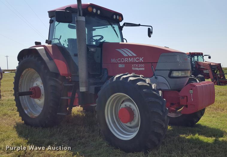 image for item L1500 McCormick XTX200 MFWD tractor