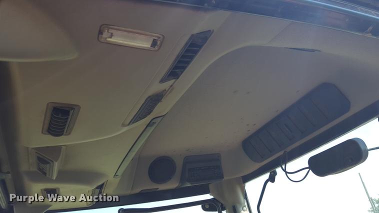 image for item L1500 McCormick XTX200 MFWD tractor