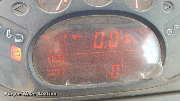 image for item L1500 McCormick XTX200 MFWD tractor