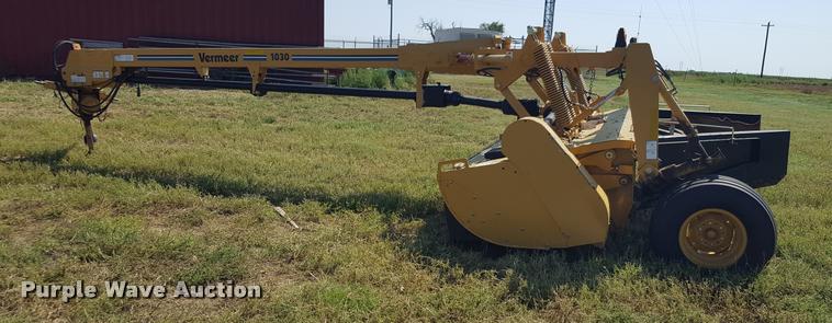 image for item L1501 Vermeer 1030 pull type windrower