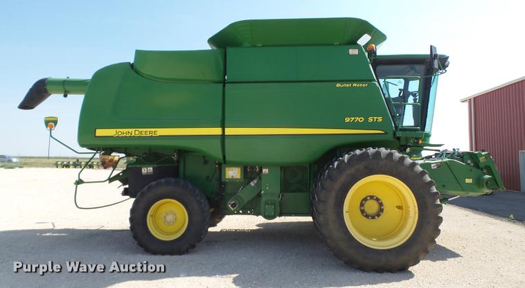 image for item L1502 2010 John Deere 9770 combine