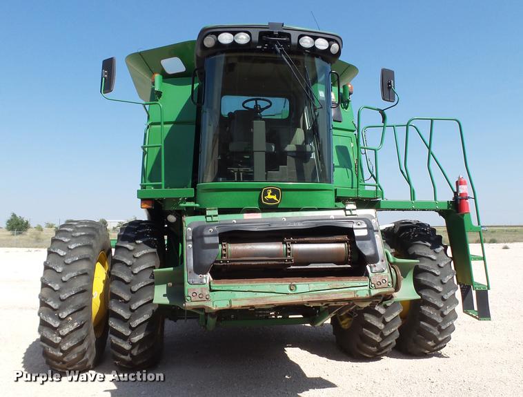 image for item L1502 2010 John Deere 9770 combine