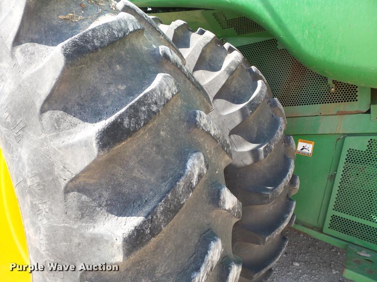 image for item L1502 2010 John Deere 9770 combine
