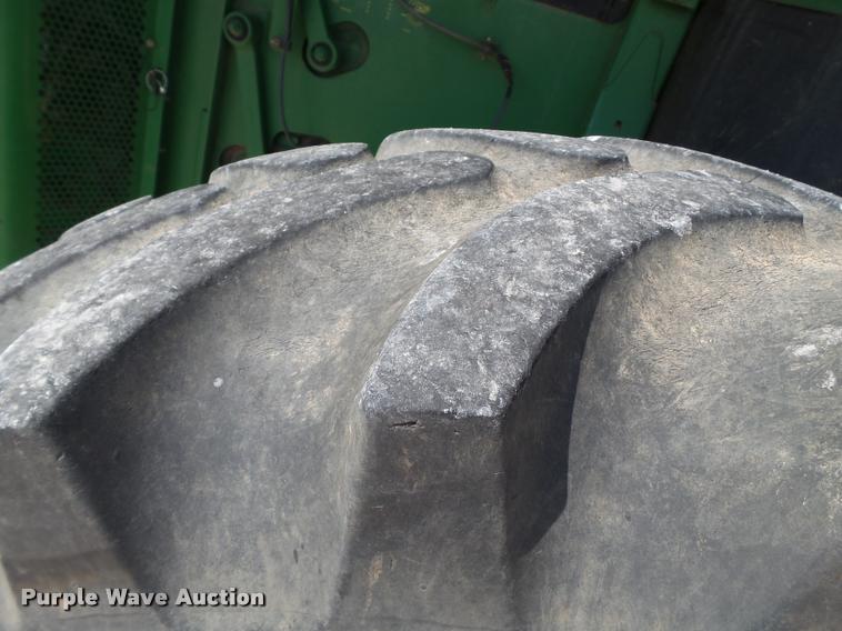 image for item L1502 2010 John Deere 9770 combine