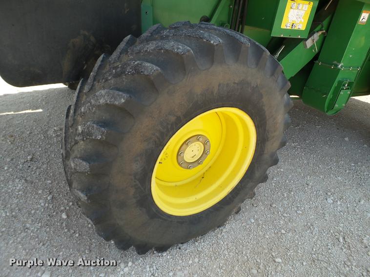 image for item L1502 2010 John Deere 9770 combine
