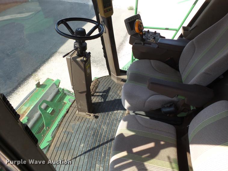 image for item L1502 2010 John Deere 9770 combine