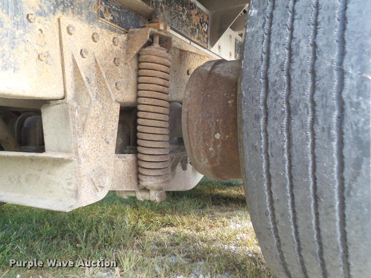 image for item L5631 1982 Ford LNT8000 grain truck