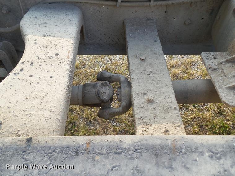 image for item L5631 1982 Ford LNT8000 grain truck