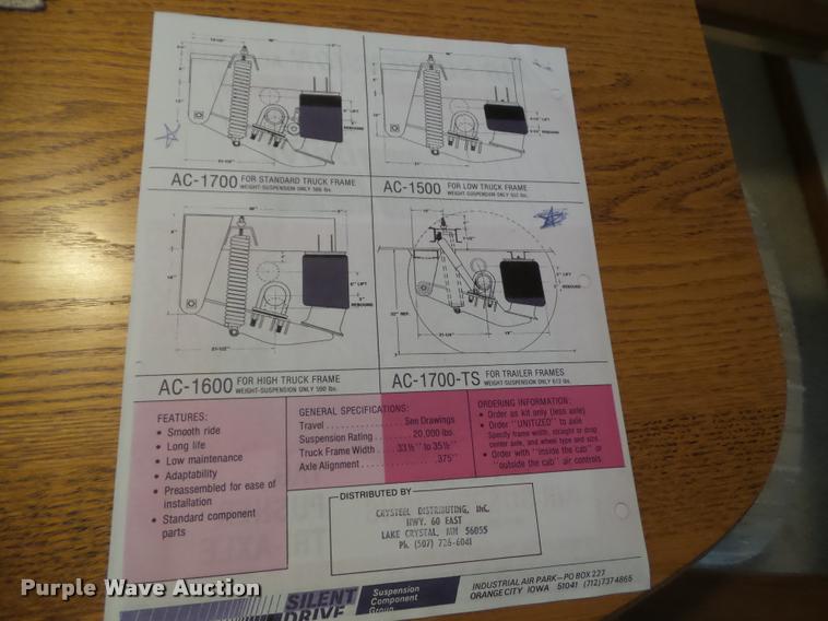 image for item L5631 1982 Ford LNT8000 grain truck