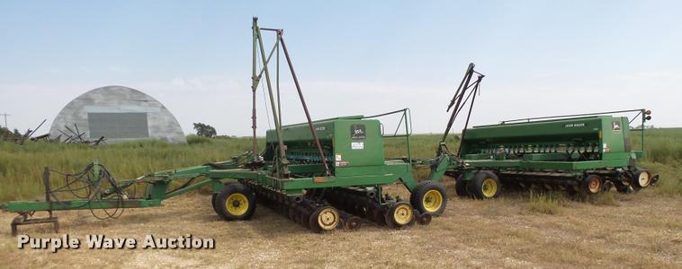 image for item L6651 (2) John Deere 750 no-till grain drills