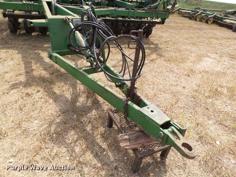 image for item L6651 (2) John Deere 750 no-till grain drills