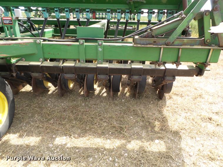 image for item L6651 (2) John Deere 750 no-till grain drills