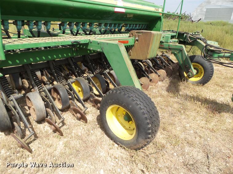 image for item L6651 (2) John Deere 750 no-till grain drills