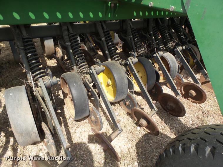 image for item L6651 (2) John Deere 750 no-till grain drills