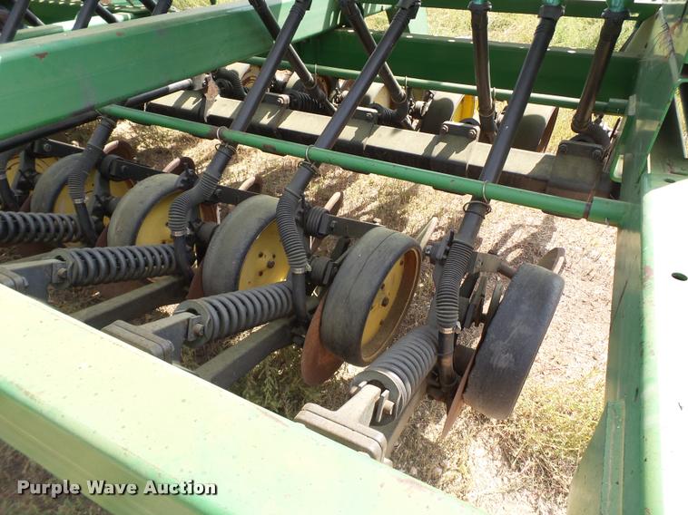 image for item L6651 (2) John Deere 750 no-till grain drills