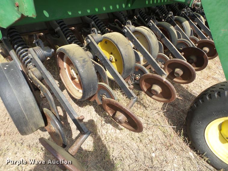 image for item L6651 (2) John Deere 750 no-till grain drills