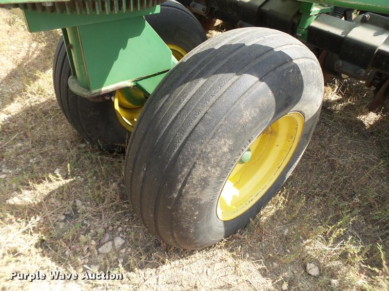 image for item L6651 (2) John Deere 750 no-till grain drills