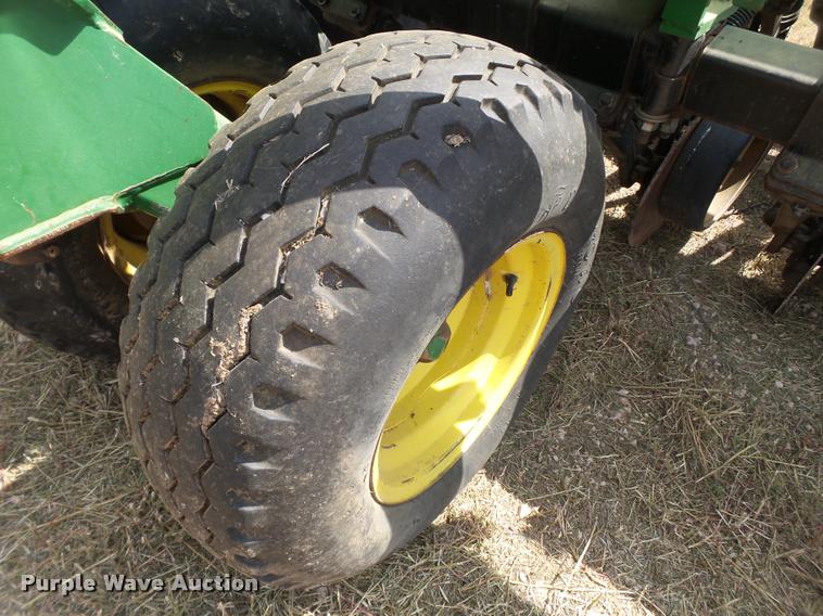image for item L6651 (2) John Deere 750 no-till grain drills