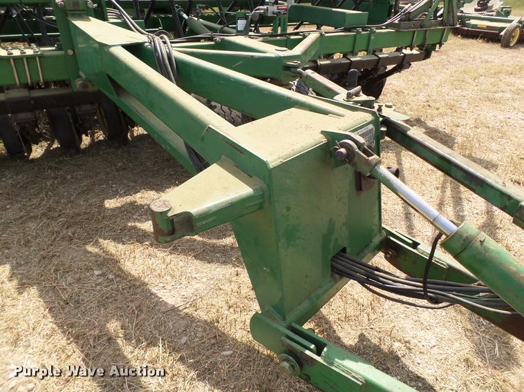 image for item L6651 (2) John Deere 750 no-till grain drills