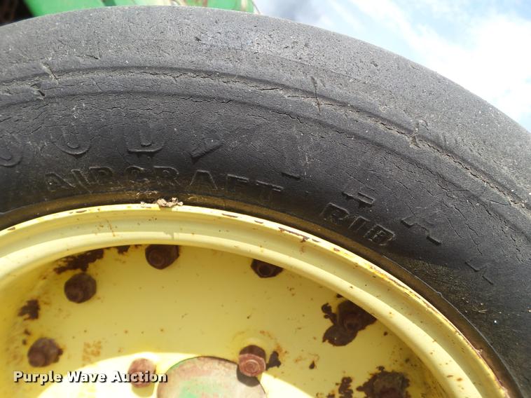 image for item L6652 John Deere 2018 batwing rotary mower