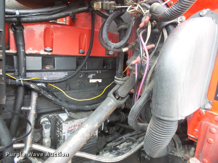 image for item DB8166 1996 Peterbilt 385 semi truck