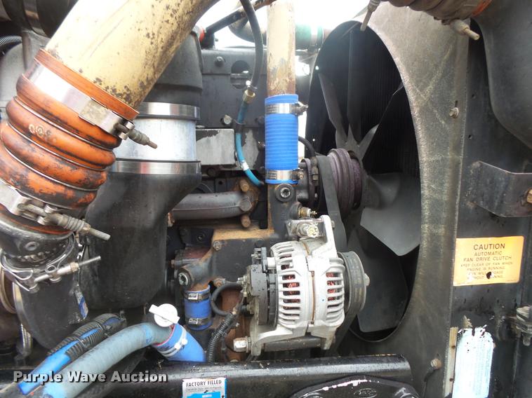 image for item DB8166 1996 Peterbilt 385 semi truck