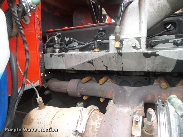 image for item DB8166 1996 Peterbilt 385 semi truck