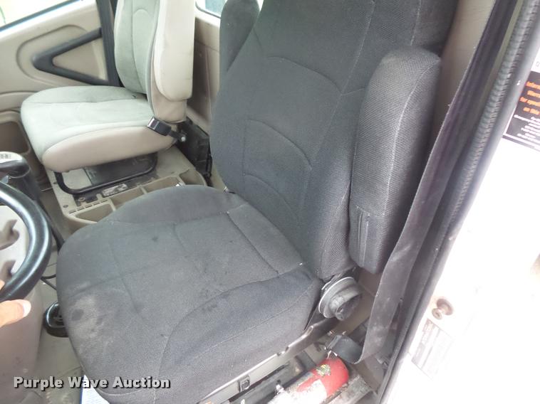 image for item DB8167 2006 International 9400i semi truck