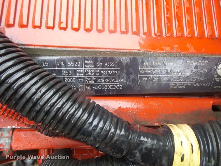 image for item DB8167 2006 International 9400i semi truck