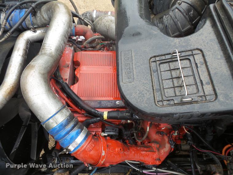 image for item DB8167 2006 International 9400i semi truck