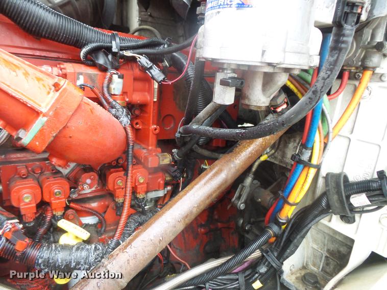 image for item DB8167 2006 International 9400i semi truck